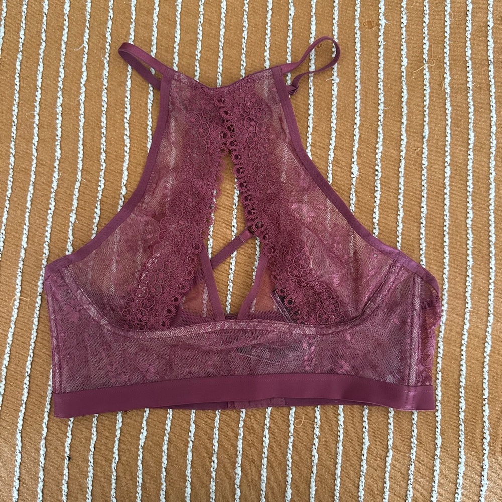 Victoria's Secret Lace Halter-neck Bra